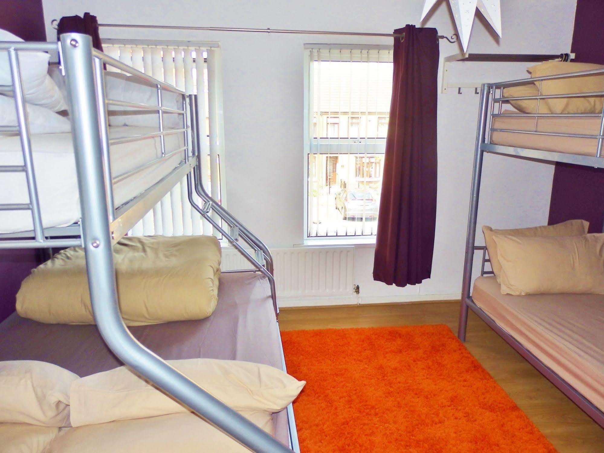 Very Central Location- Free Parking - 2 Bedrooms Belfast Esterno foto