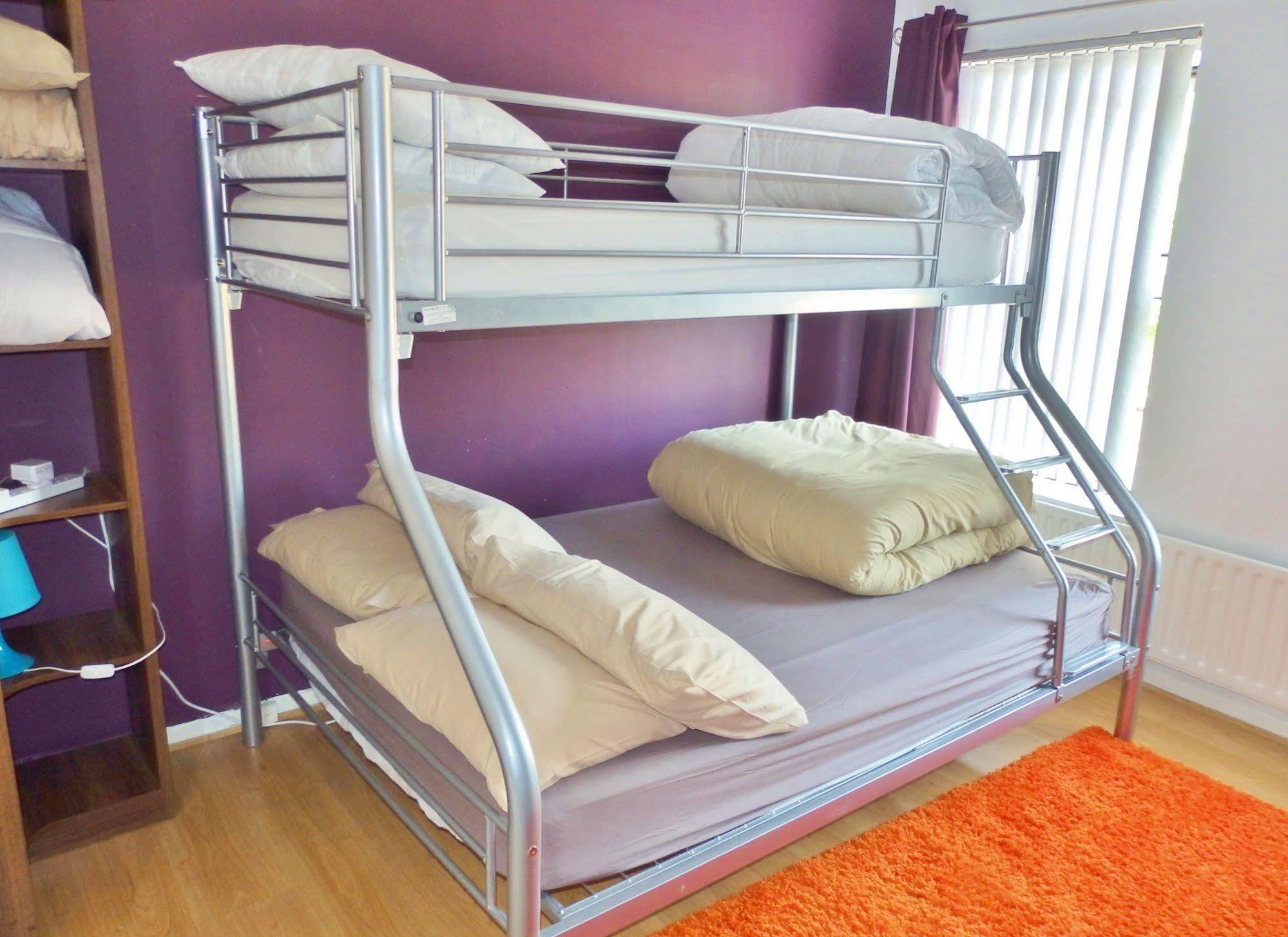 Very Central Location- Free Parking - 2 Bedrooms Belfast Esterno foto