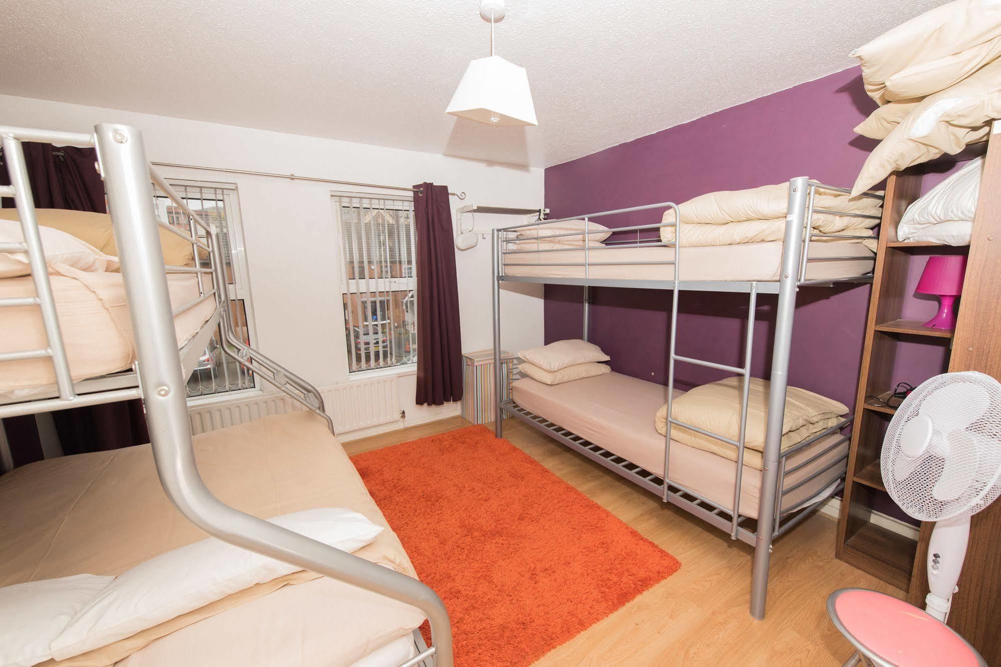 Very Central Location- Free Parking - 2 Bedrooms Belfast Esterno foto