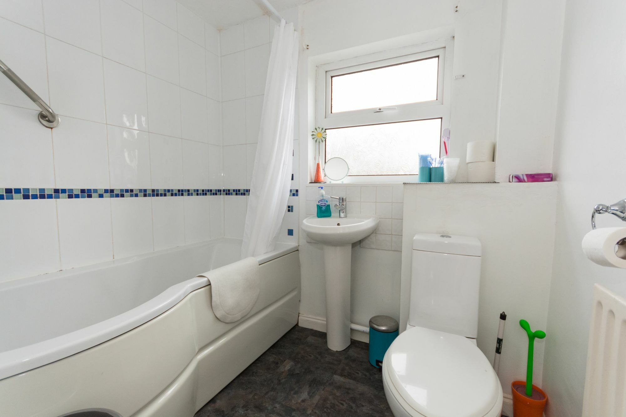 Very Central Location- Free Parking - 2 Bedrooms Belfast Esterno foto