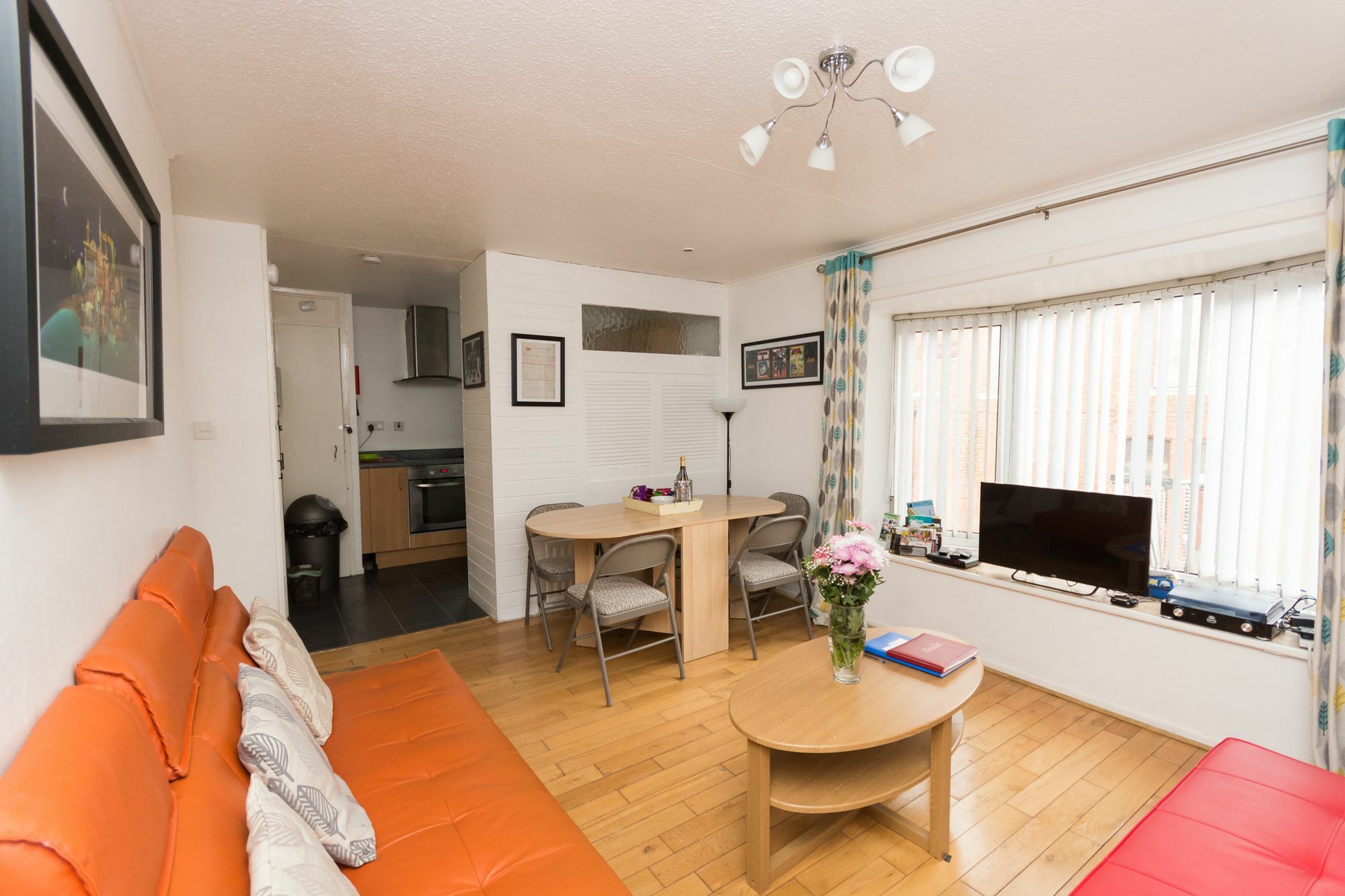 Very Central Location- Free Parking - 2 Bedrooms Belfast Esterno foto